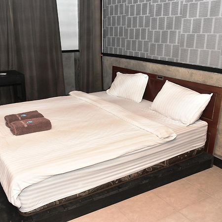 מלון Hilibotodane Oseda Nias Surf House מראה חיצוני תמונה