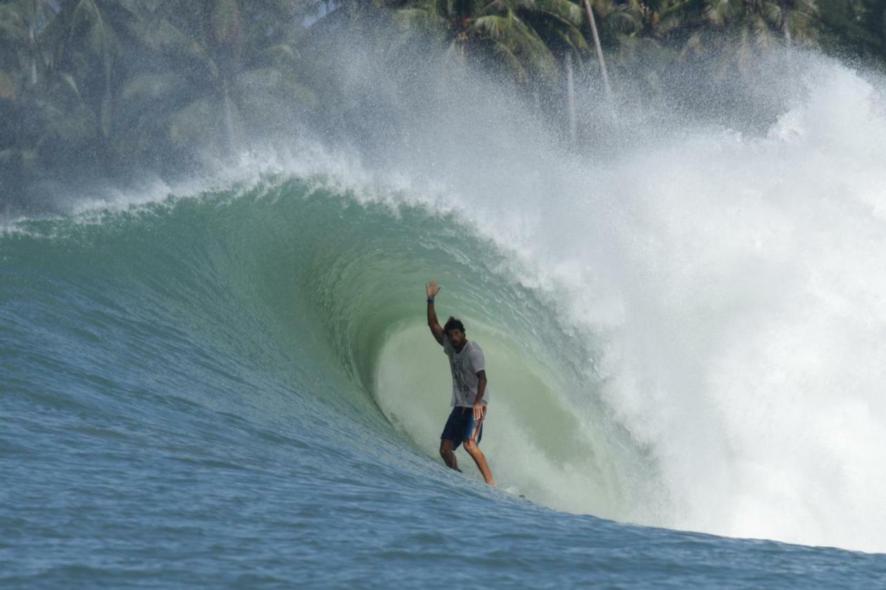 מלון Hilibotodane Oseda Nias Surf House מראה חיצוני תמונה
